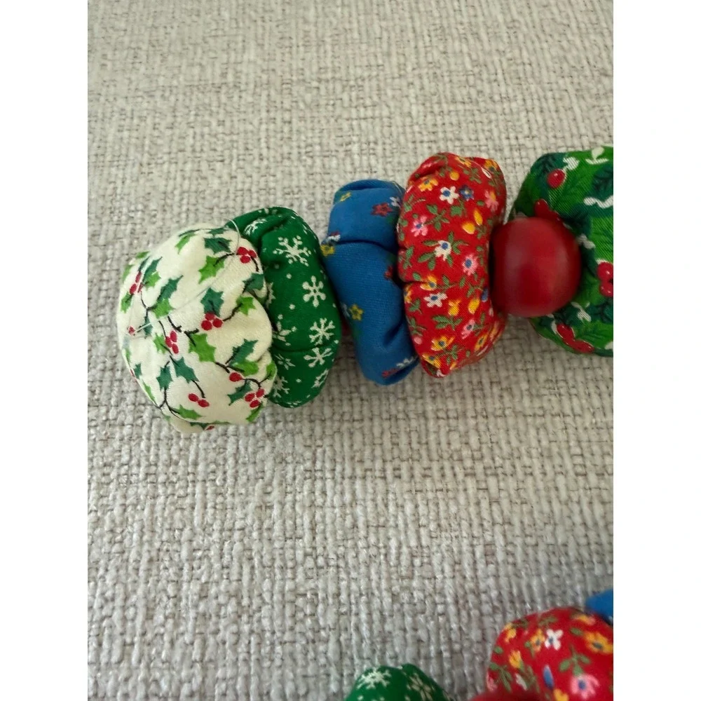 Vtg Handmade Christmas Decor Fabric Garland Stuffed Cloth Beads 152